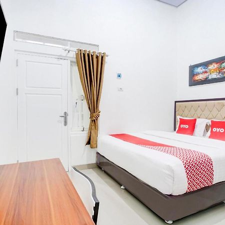 OYO 90281 Griya Bawean Syariah Hotel Bandar Lampung Bagian luar foto