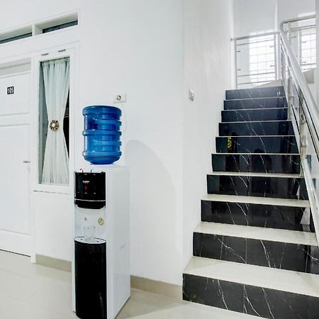 OYO 90281 Griya Bawean Syariah Hotel Bandar Lampung Bagian luar foto