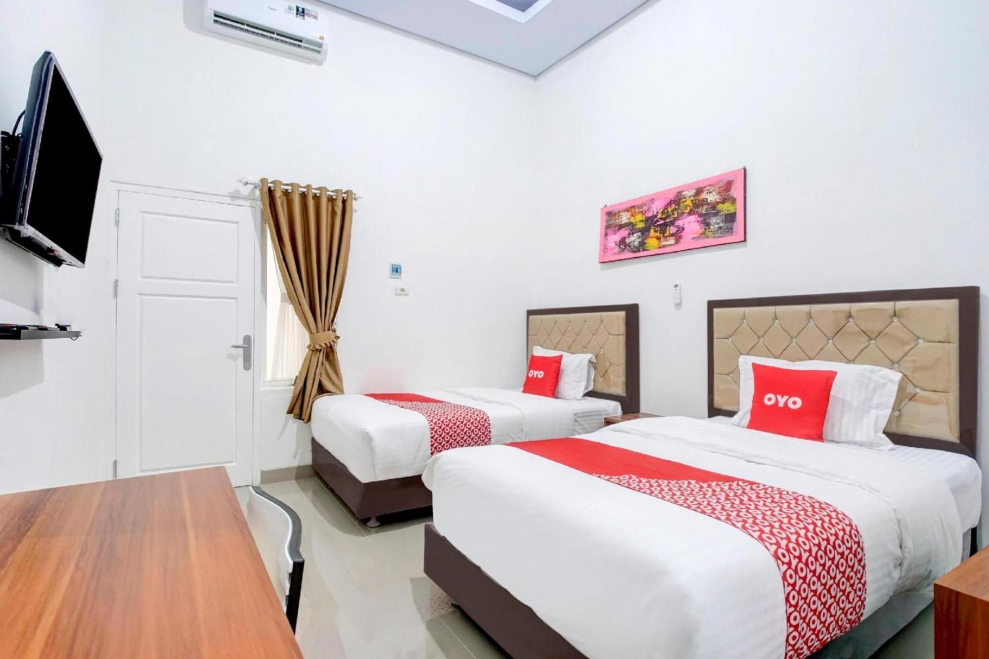 OYO 90281 Griya Bawean Syariah Hotel Bandar Lampung Bagian luar foto