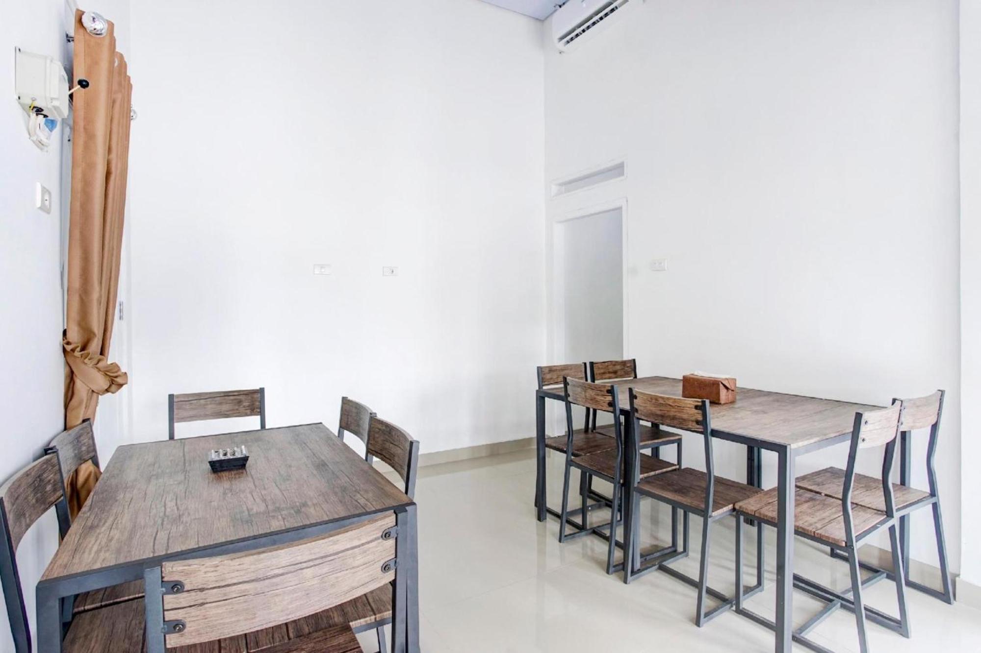 OYO 90281 Griya Bawean Syariah Hotel Bandar Lampung Bagian luar foto