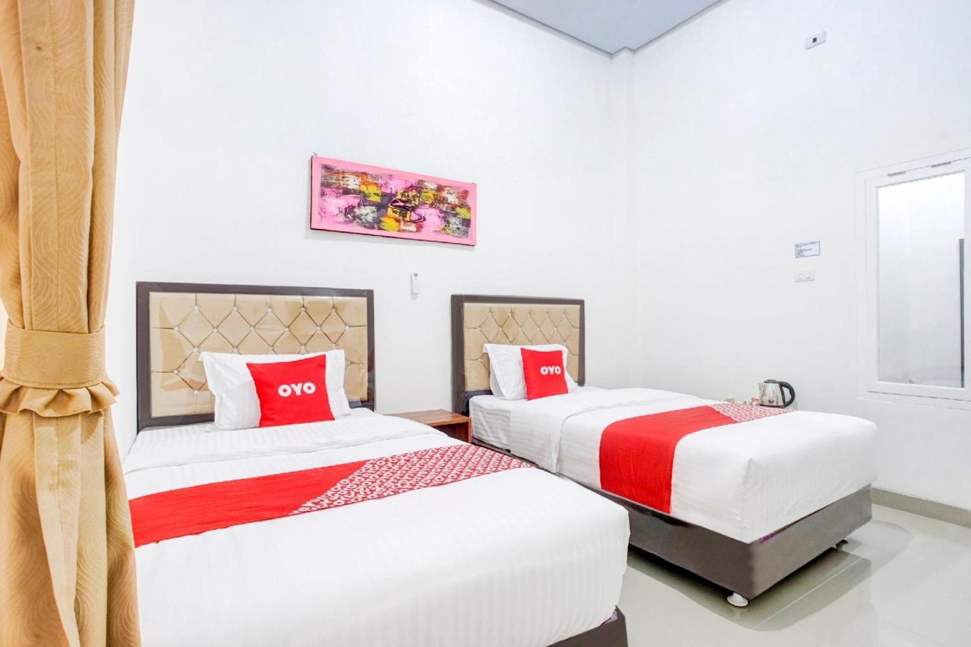 OYO 90281 Griya Bawean Syariah Hotel Bandar Lampung Bagian luar foto