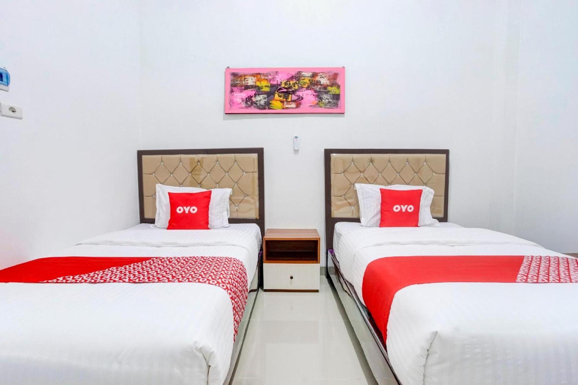 OYO 90281 Griya Bawean Syariah Hotel Bandar Lampung Bagian luar foto