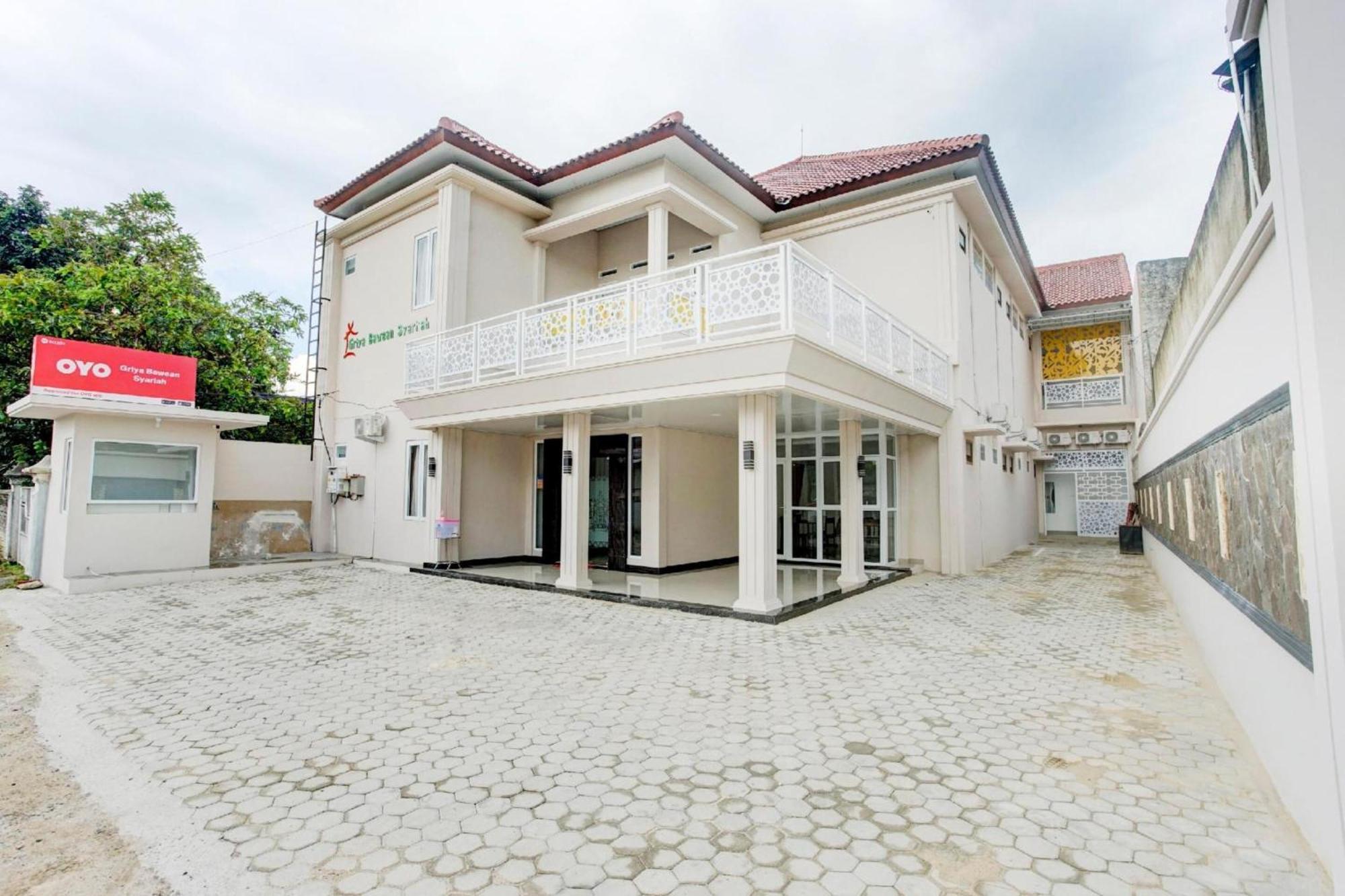 OYO 90281 Griya Bawean Syariah Hotel Bandar Lampung Bagian luar foto